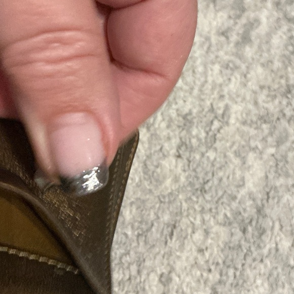 ✨ Authentic Chanel Bronze Bifold Wallet – Textured Elegance with Card - Picture 12 of 12